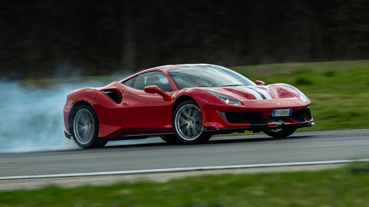 Tg Series 27 Harris Vs The Ferrari 488 Pista Top Gear