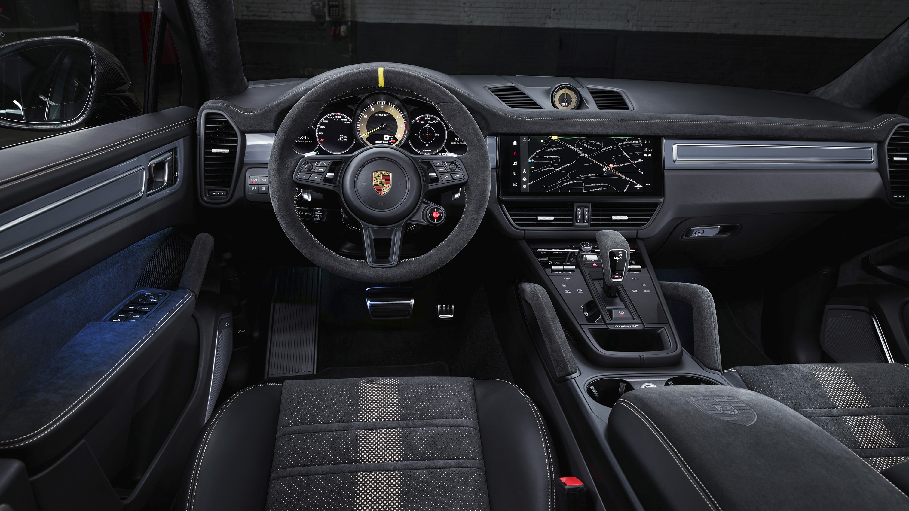 Porsche Cayenne Turbo GT interior