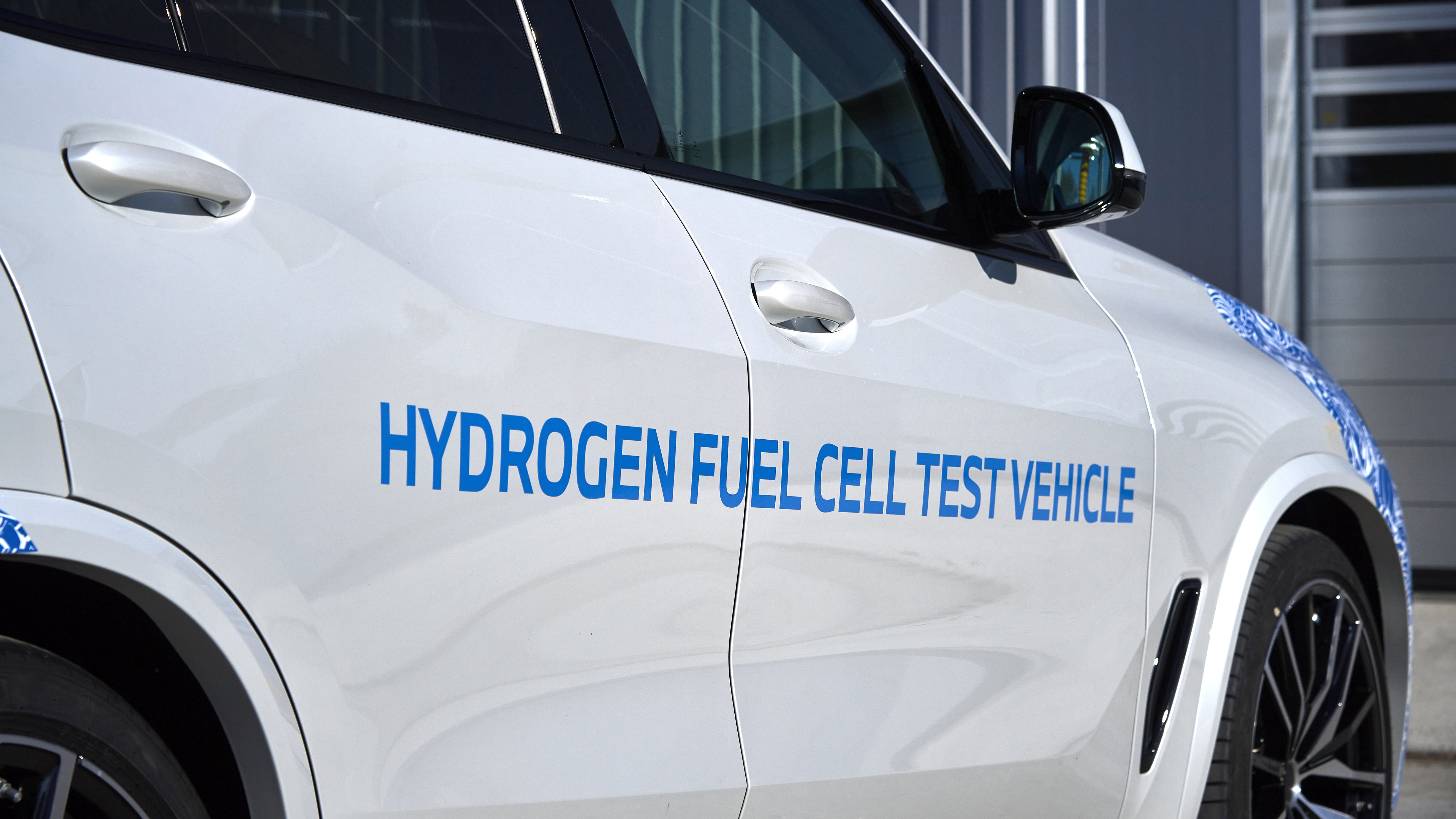 BMW has started testing hydrogen-fuelled X5s