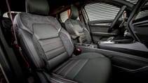 Renault Arkana interior front seats