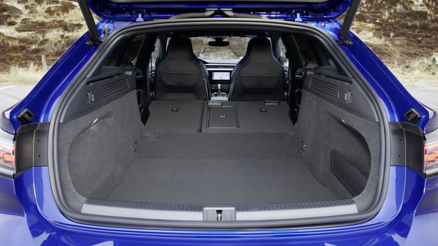 Volkswagen Arteon R Shooting Brake boot