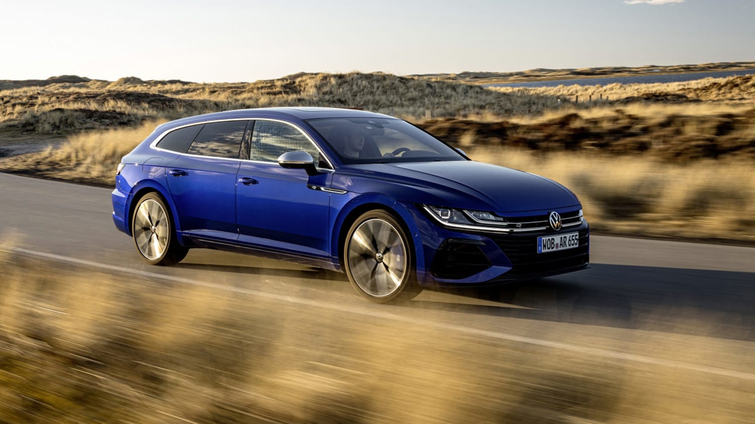 Volkswagen_Arteon_R_Shooting_Brake_dynam