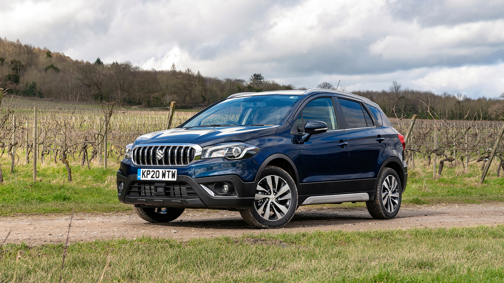 Suzuki S-Cross hybrid front three quarter
