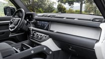 Land Rover Defender P400e PHEV