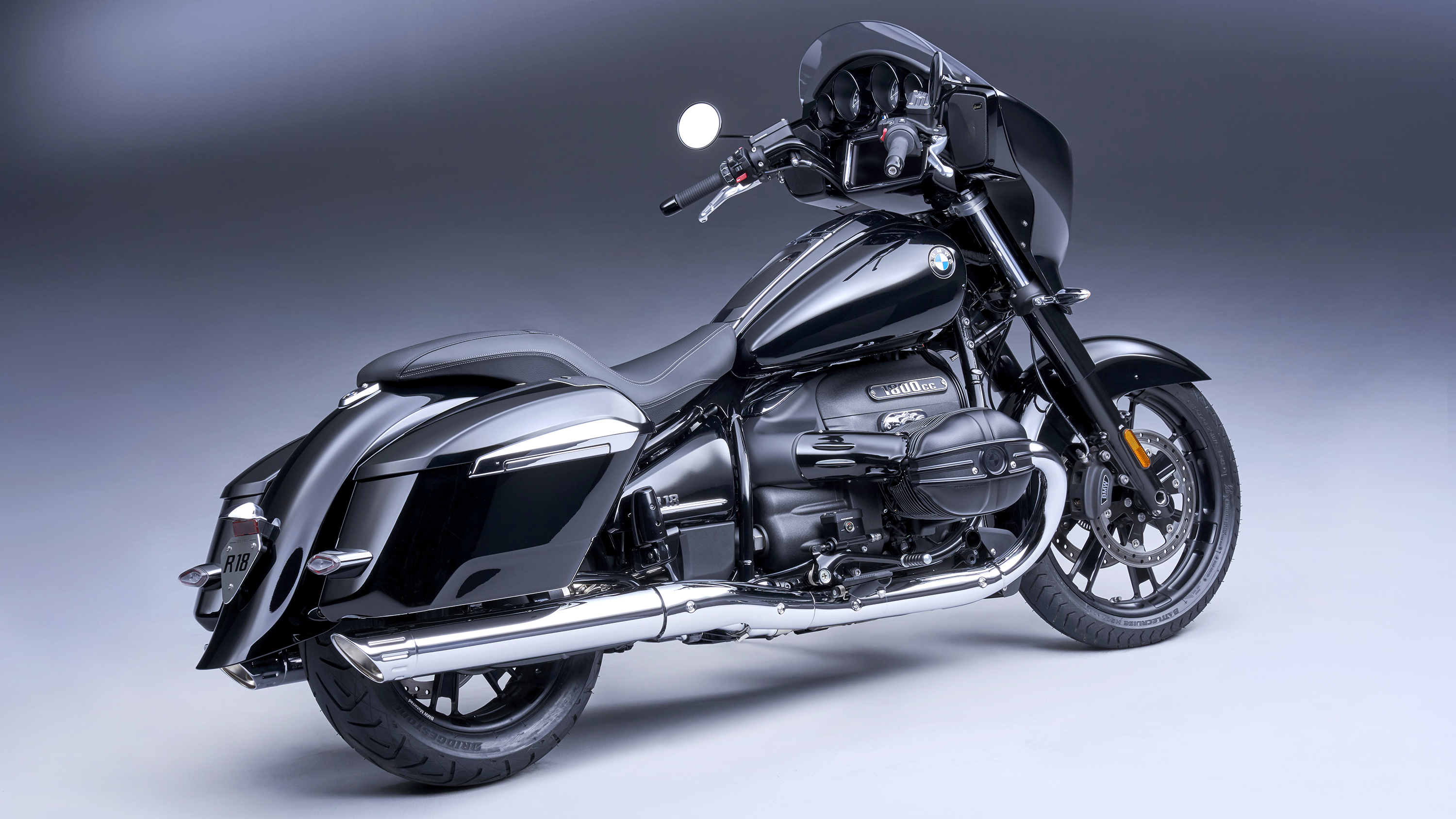 The Bmw R18 B Is Ready For A West Coast Cruise Top Gear The Bmw R18 B Is Ready For A West Coast Cruise Top Gear