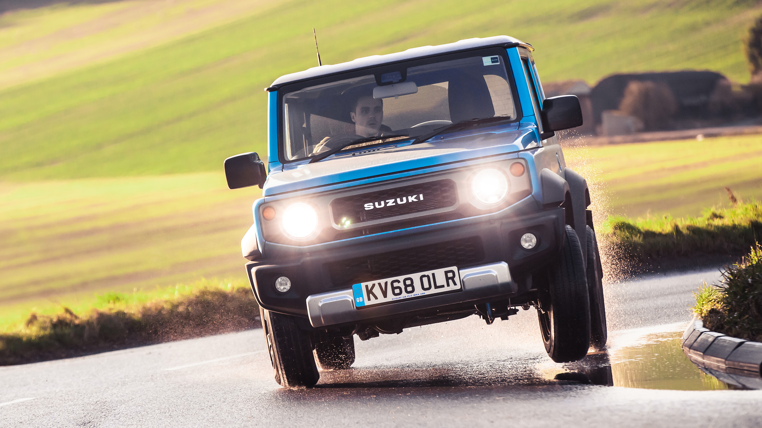 Suzuki Jimny body roll in corners