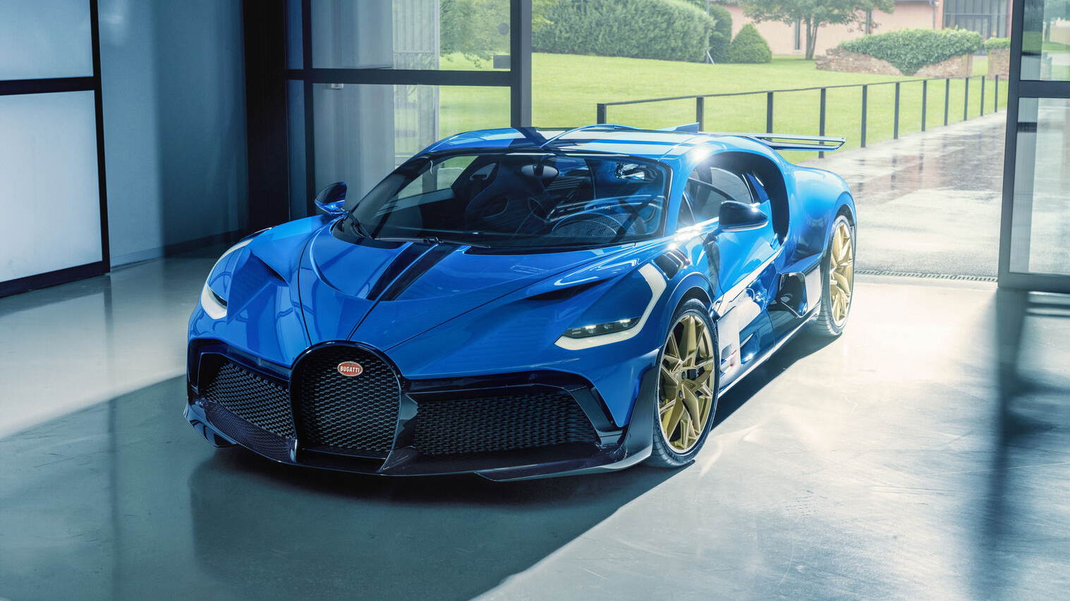 Bugatti Photo Release – First Divo deliveries to the US West Coast