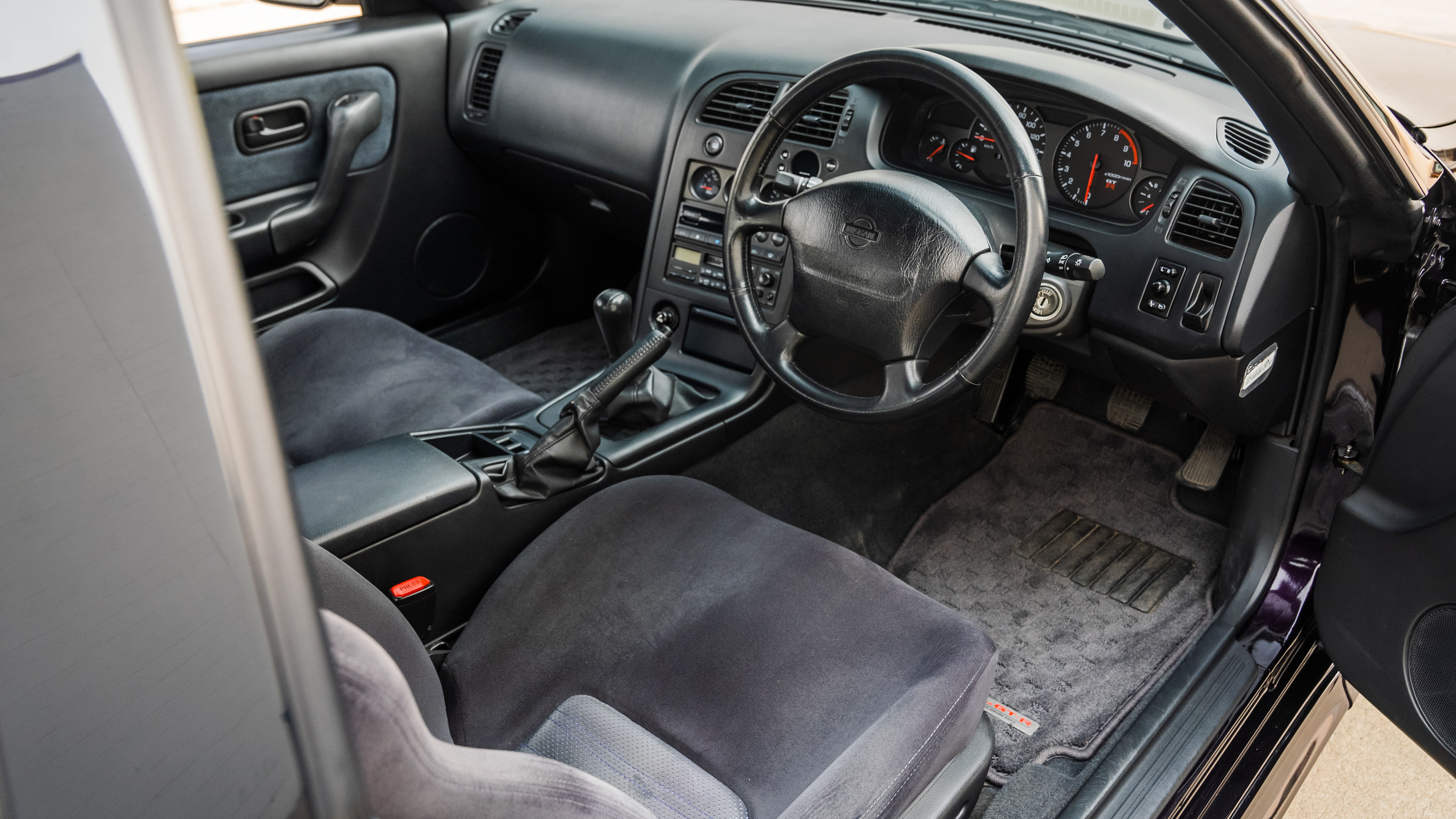 This R33 Nissan Skyline Just Sold For 235k Top Gear