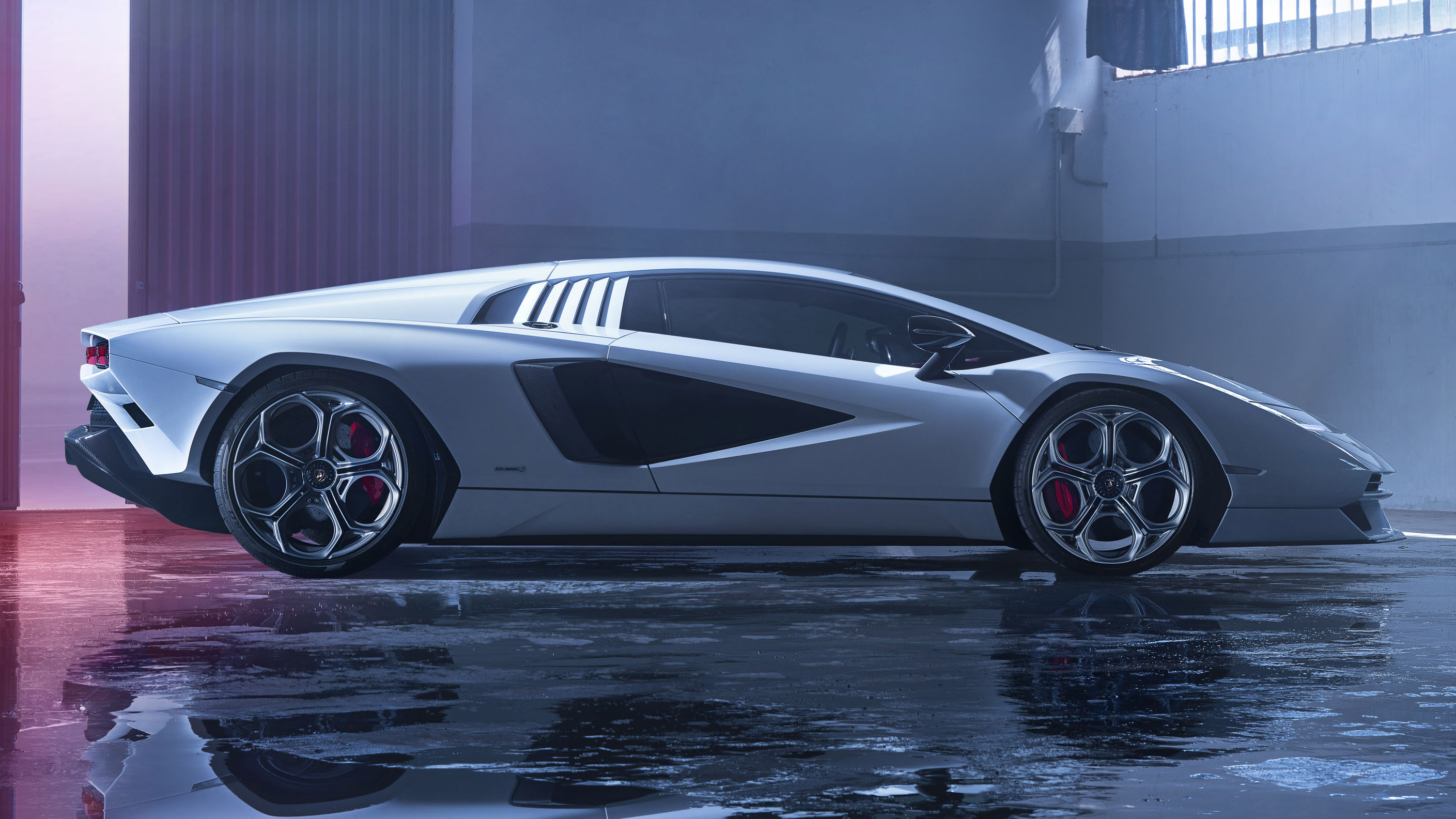 Official: the Lamborghini Countach LPI 800-4 has sold out