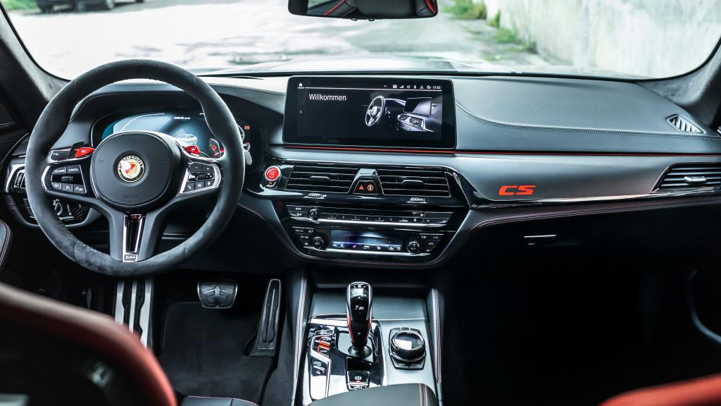BMW M5 CS Manhart Top Gear