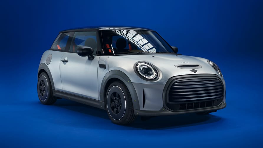 https://www.topgear.com/sites/default/files/2021/08/P90432219_highRes.jpg?w=892&h=502