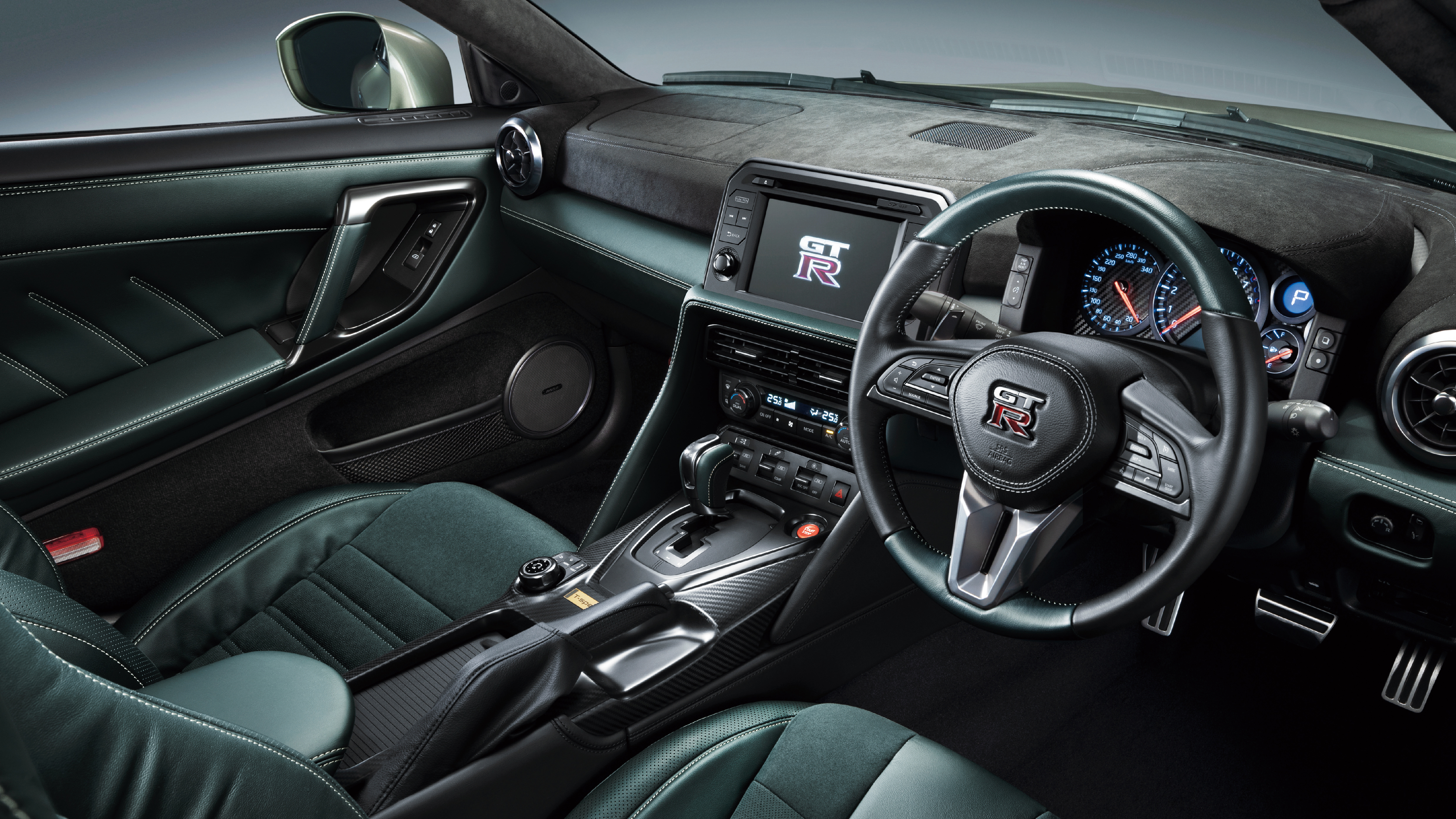 The New Nissan Gt R T Spec Brings Flip Paint And Lightweight Wheels Top Gear