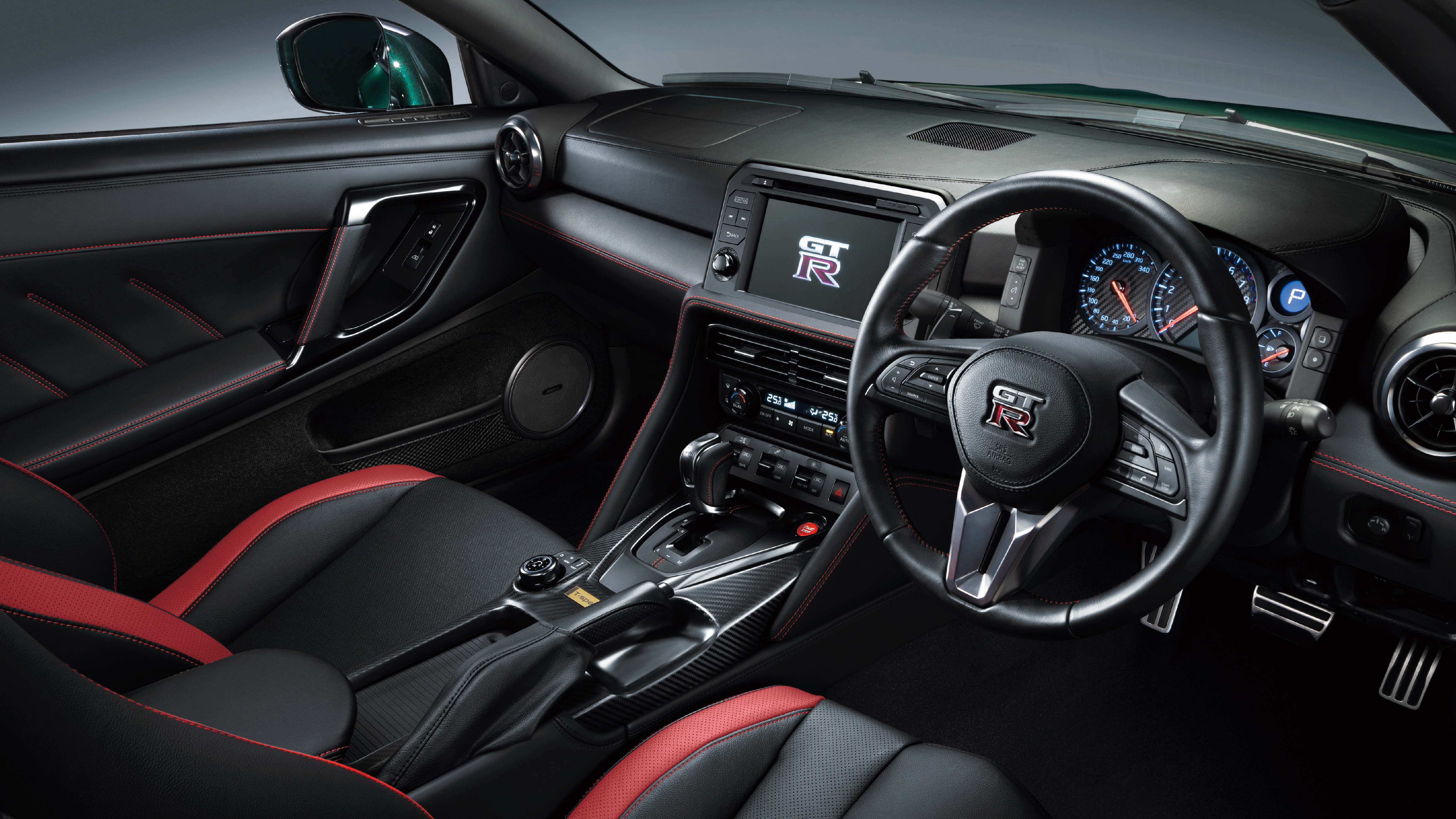 The New Nissan Gt R T Spec Brings Flip Paint And Lightweight Wheels Top Gear