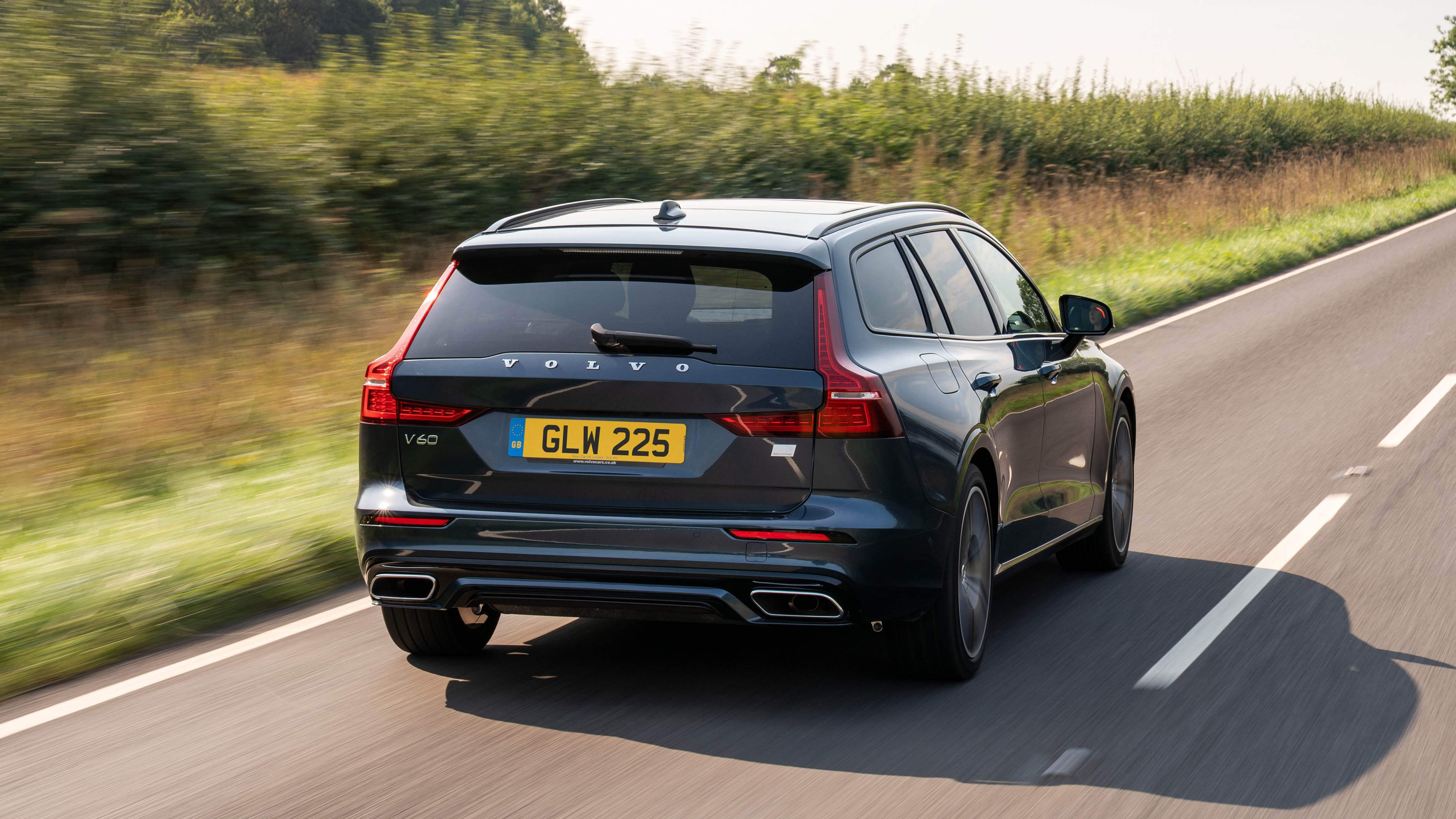 2024 V60 Mild Hybrid Wagon