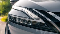 Nissan Qashqai Ceramic Grey front lights
