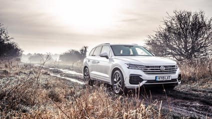 Volkswagen Touareg white