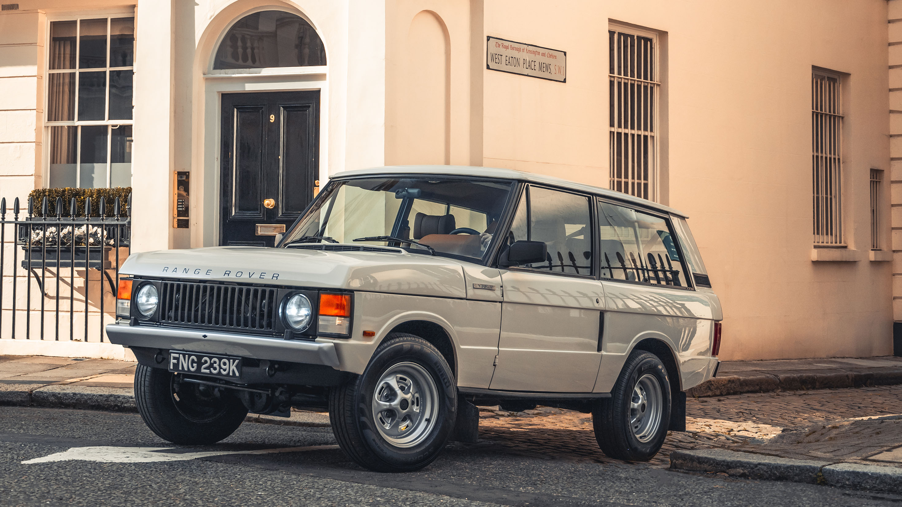 Storen Landelijk Peer For £125,000, is this restomod Range Rover the classiest 4x4? | Top Gear