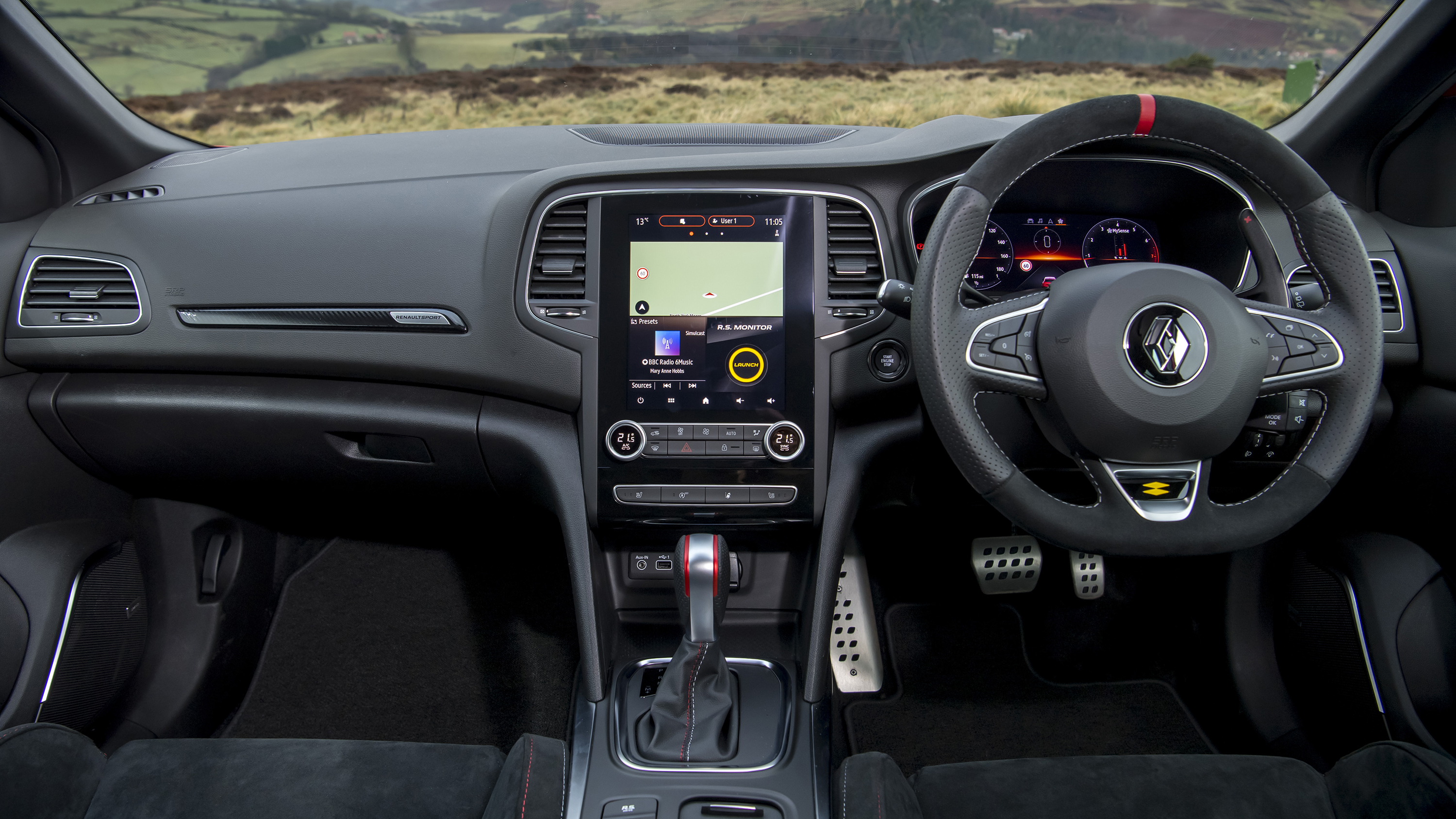 Renault Megane 4,2019, upgrade from radio to small/big display