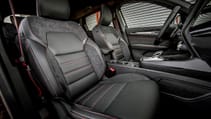 Renault Arkana interior front seats