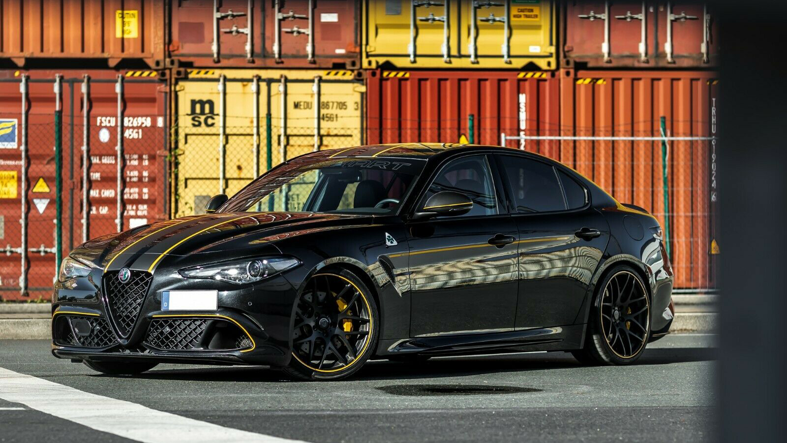 Bekwaamheid Achtervoegsel Ophef Manhart has built an Alfa Giulia Quadrifoglio with 644bhp | Top Gear