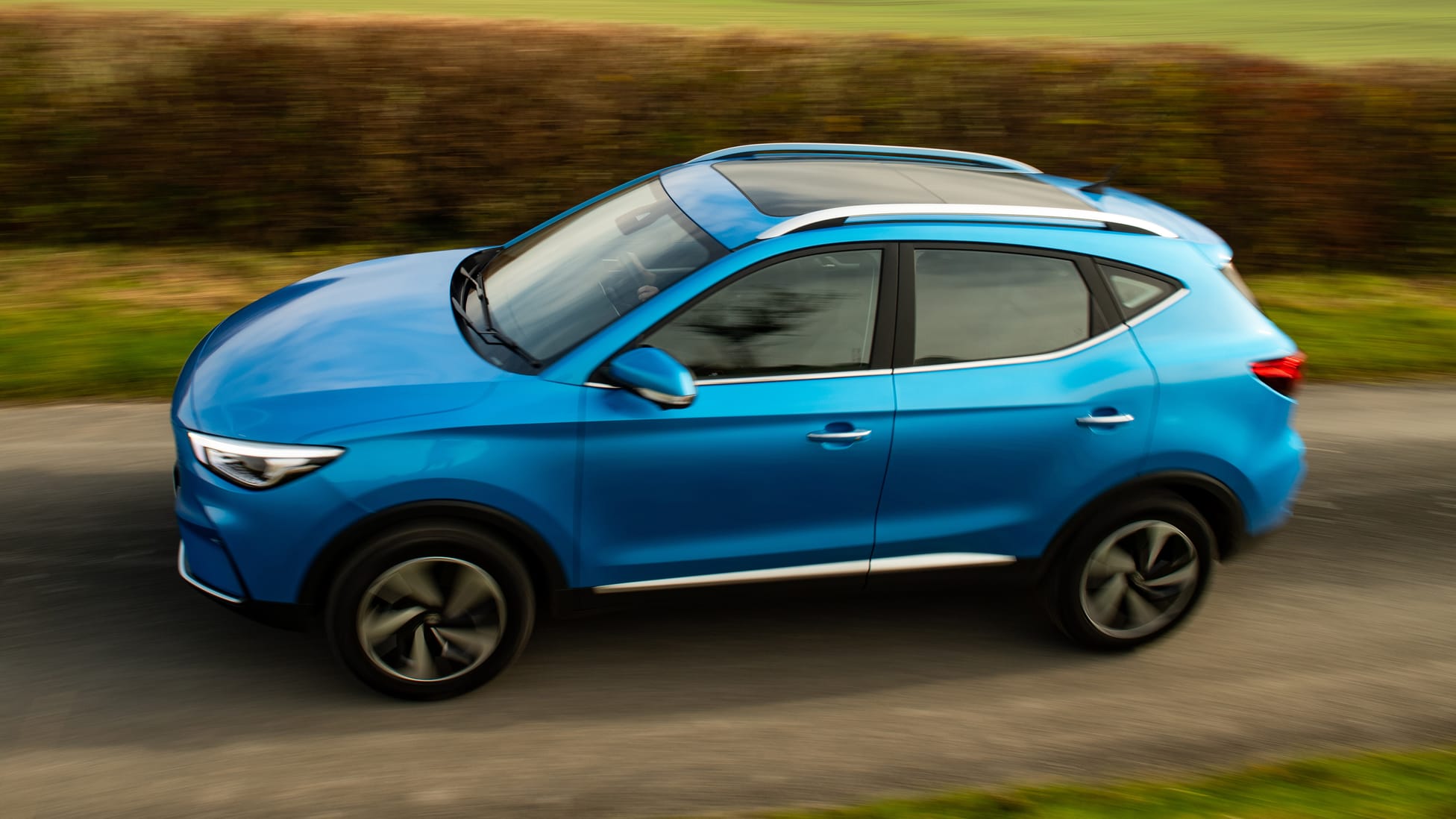 MG ZS EV review budget electric SUV gets a facelift Reviews 2024 Top