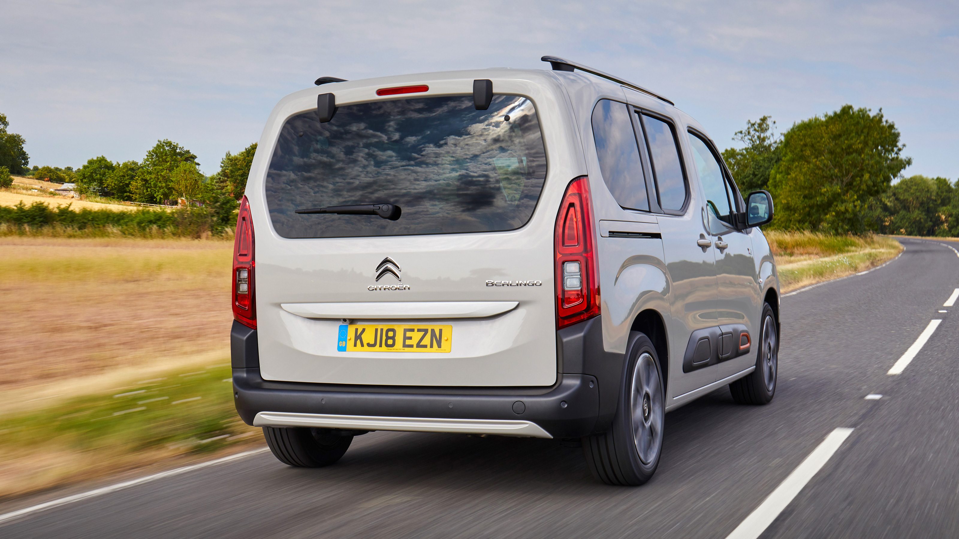 Citroen Berlingo Review 2022 | Top Gear