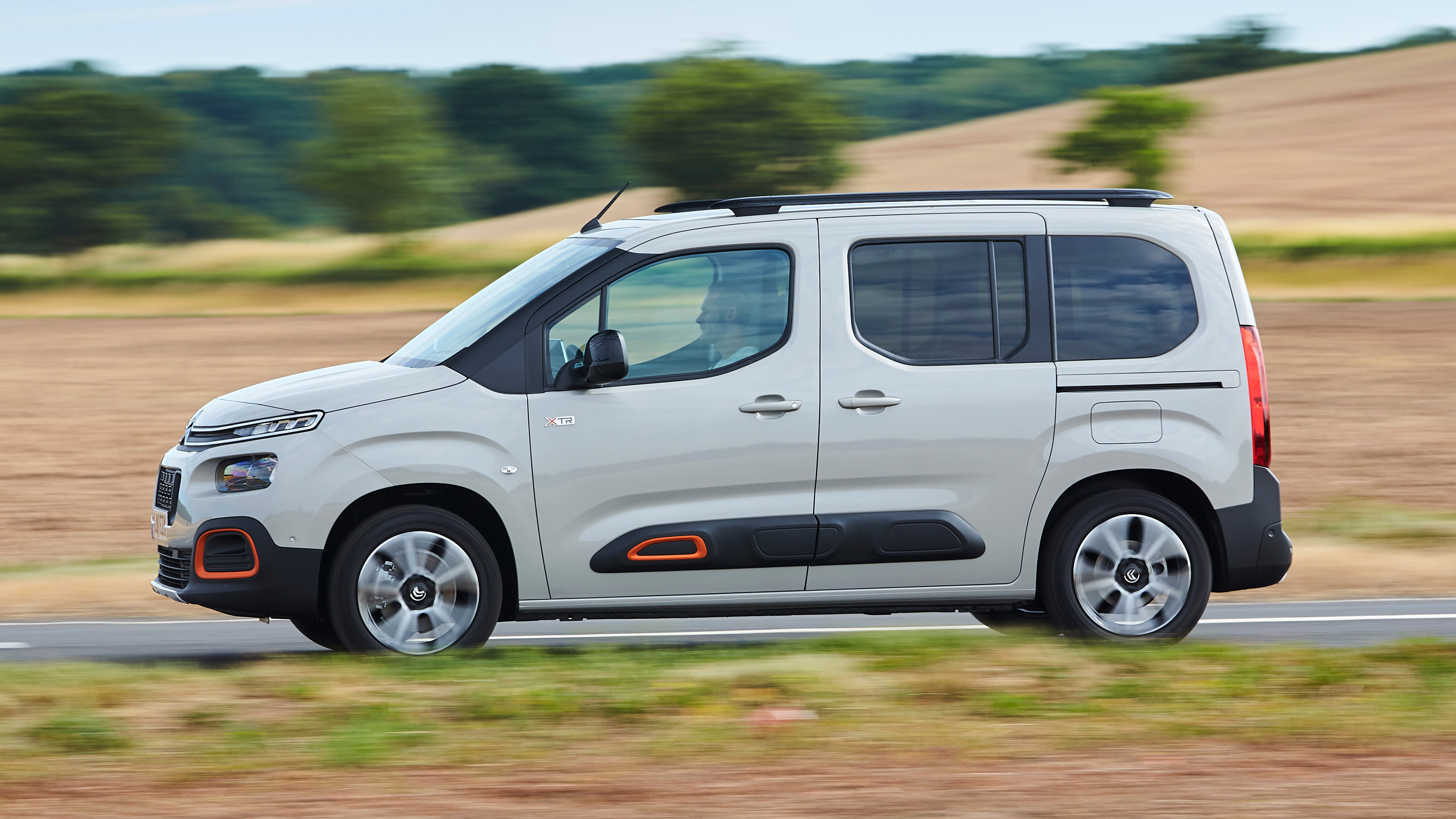 Citroen Berlingo Review 2022 | Top Gear