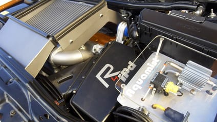 Volvo XC70 AT concept engine detail