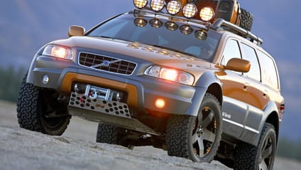 Volvo XC70 AT concept front three quarters with lights on