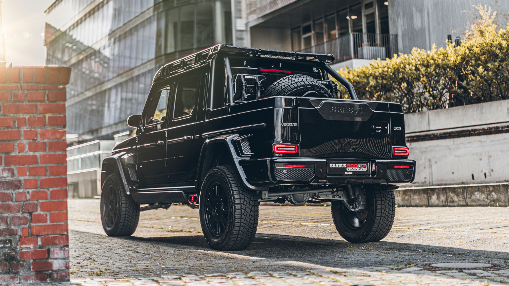 Brabus 800 Adventure XLP SUPERBLACK Top Gear