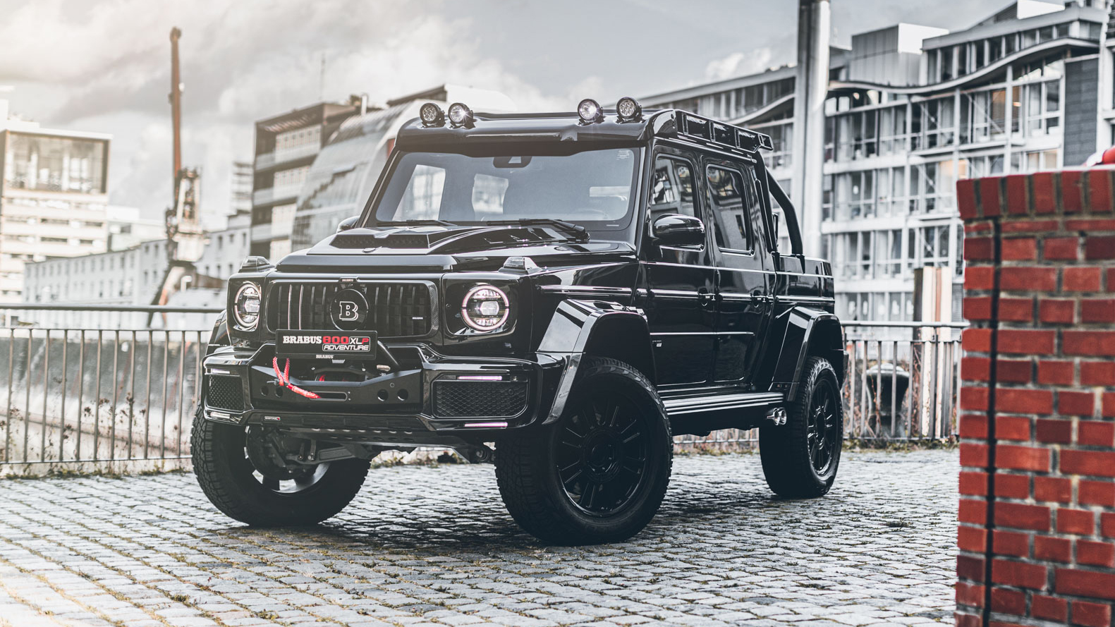 Brabus 800 Adventure XLP SUPERBLACK Top Gear