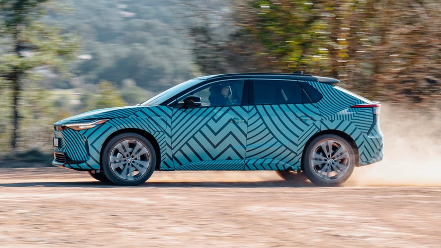 Toyota bZ4X Review 2022 | Top Gear