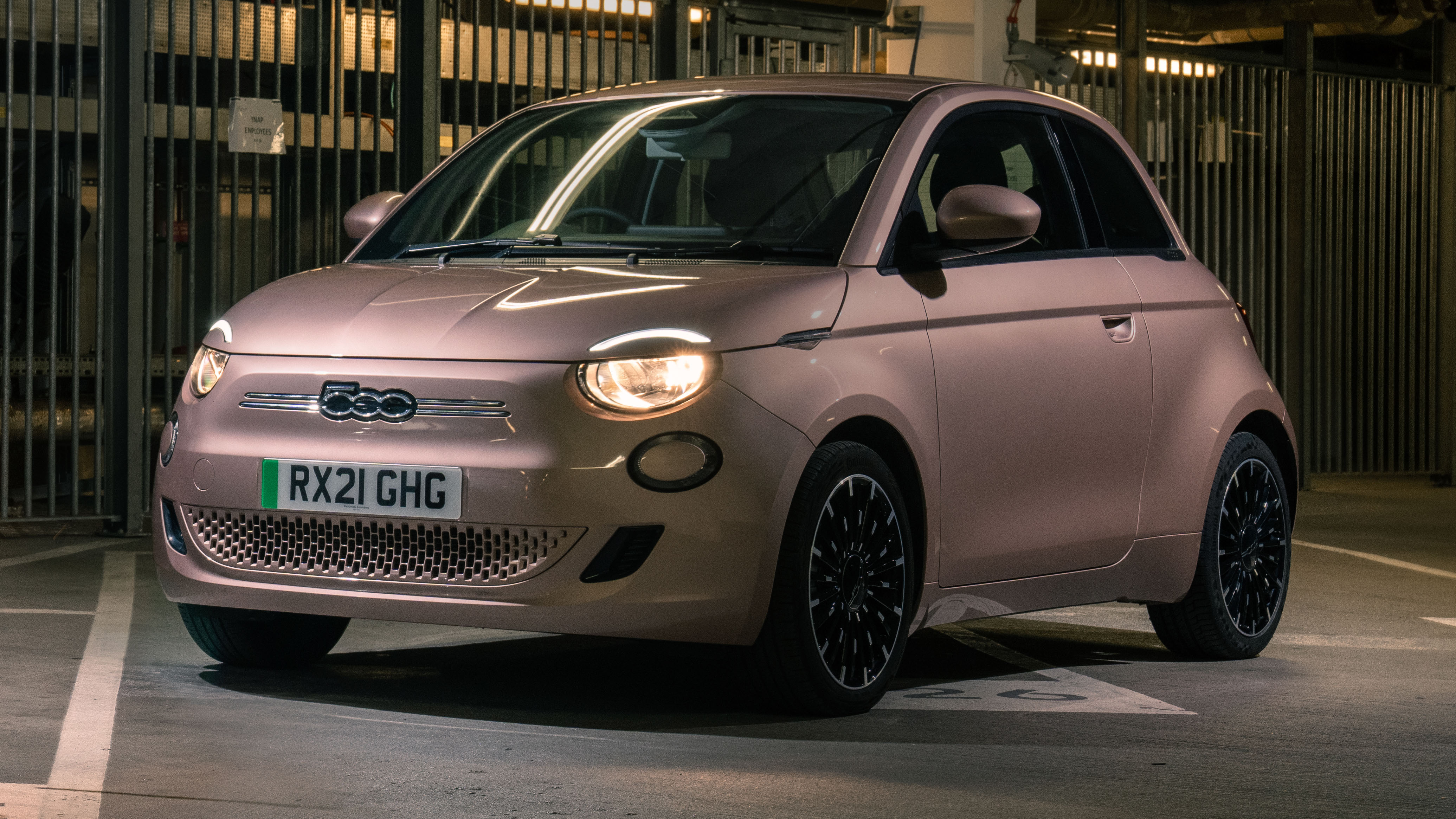 Fiat 500 Electric Review (2024)