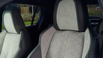 Peugeot 208 front seats