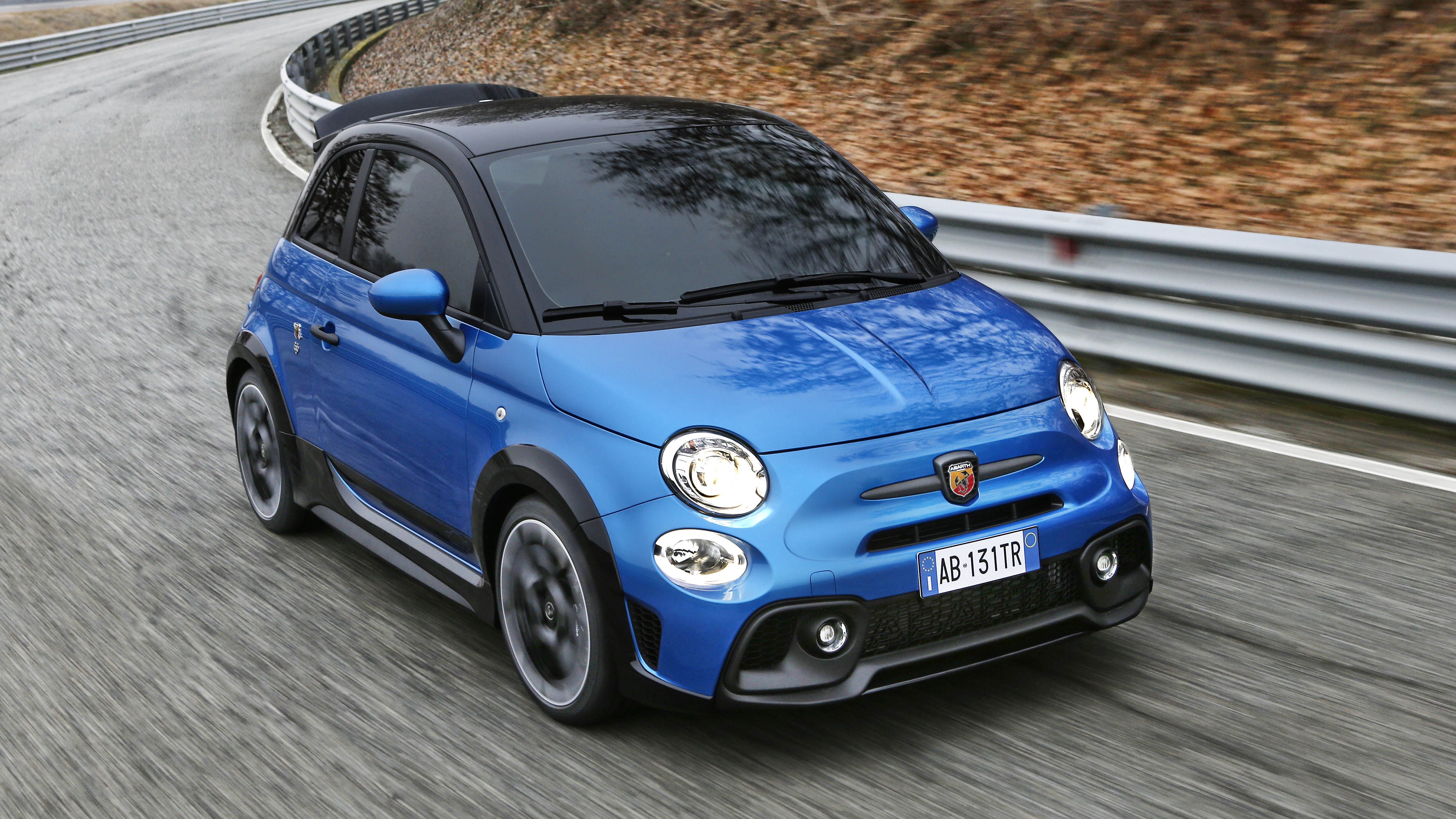 Abarth 695 Tributo 131 Rally (2022), casa de Fiat de Walter - Todo