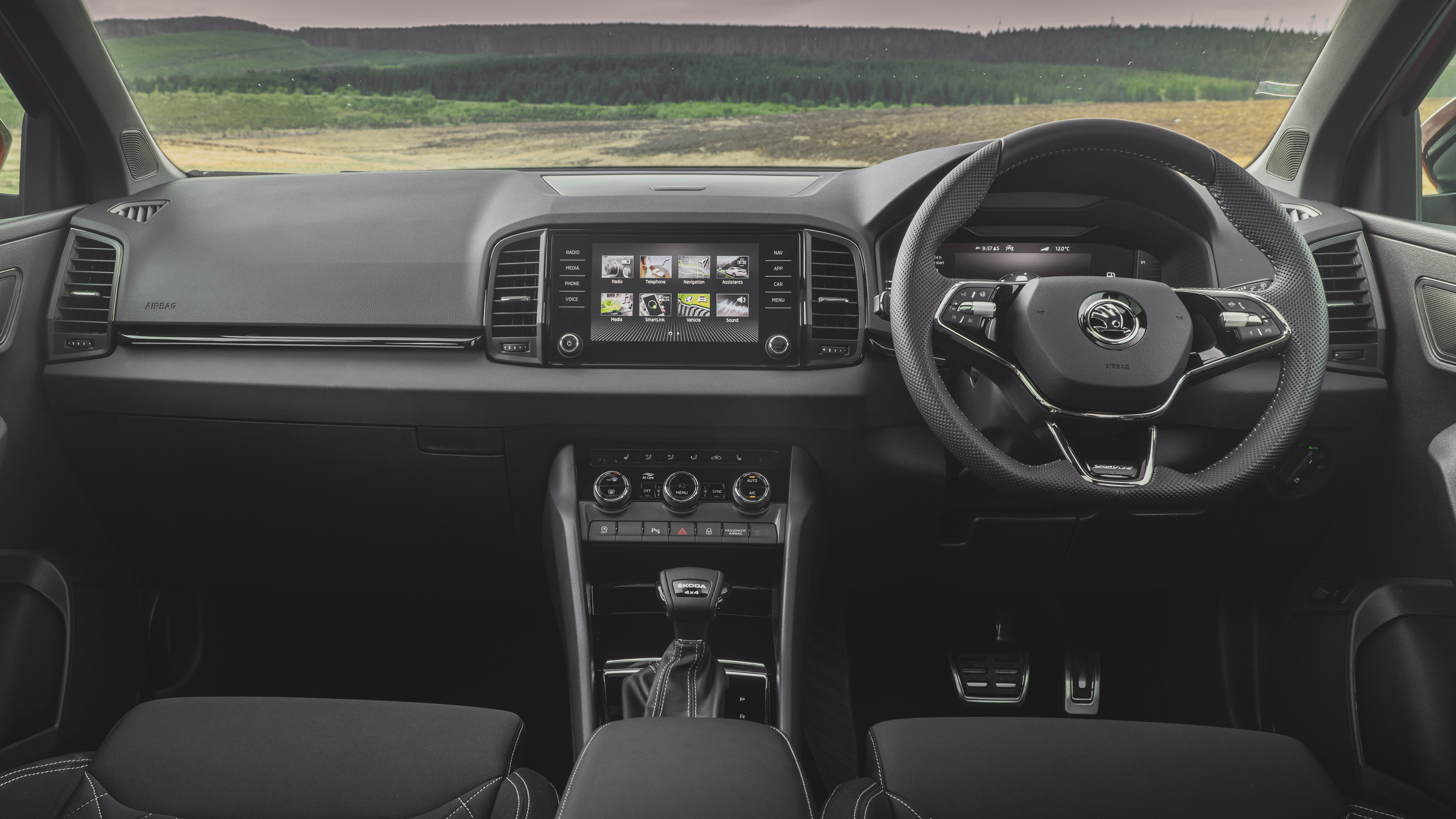 Skoda Karoq (2022)  Interior Details 