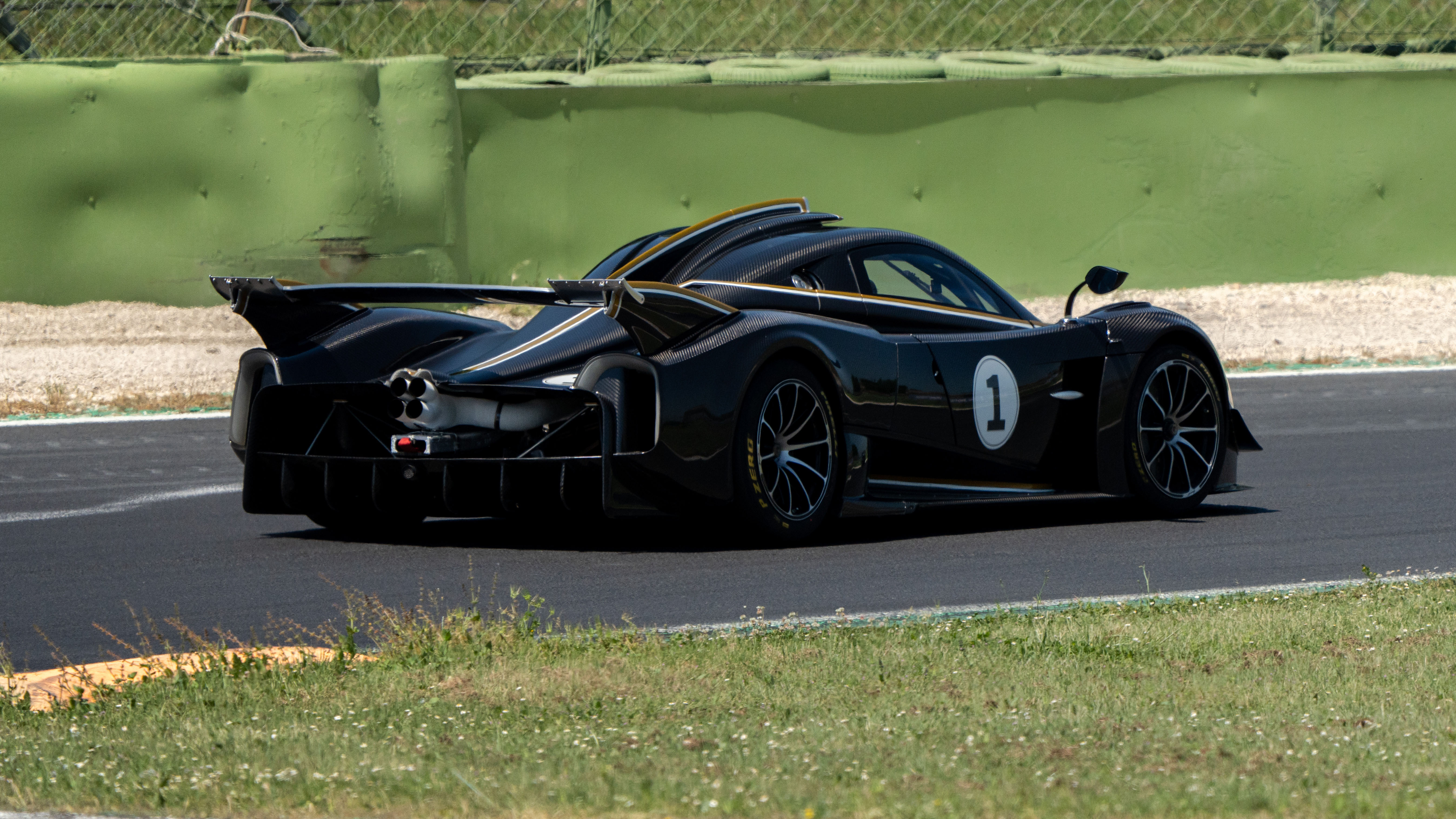 Pagani Huayra R Top Gear review 2022