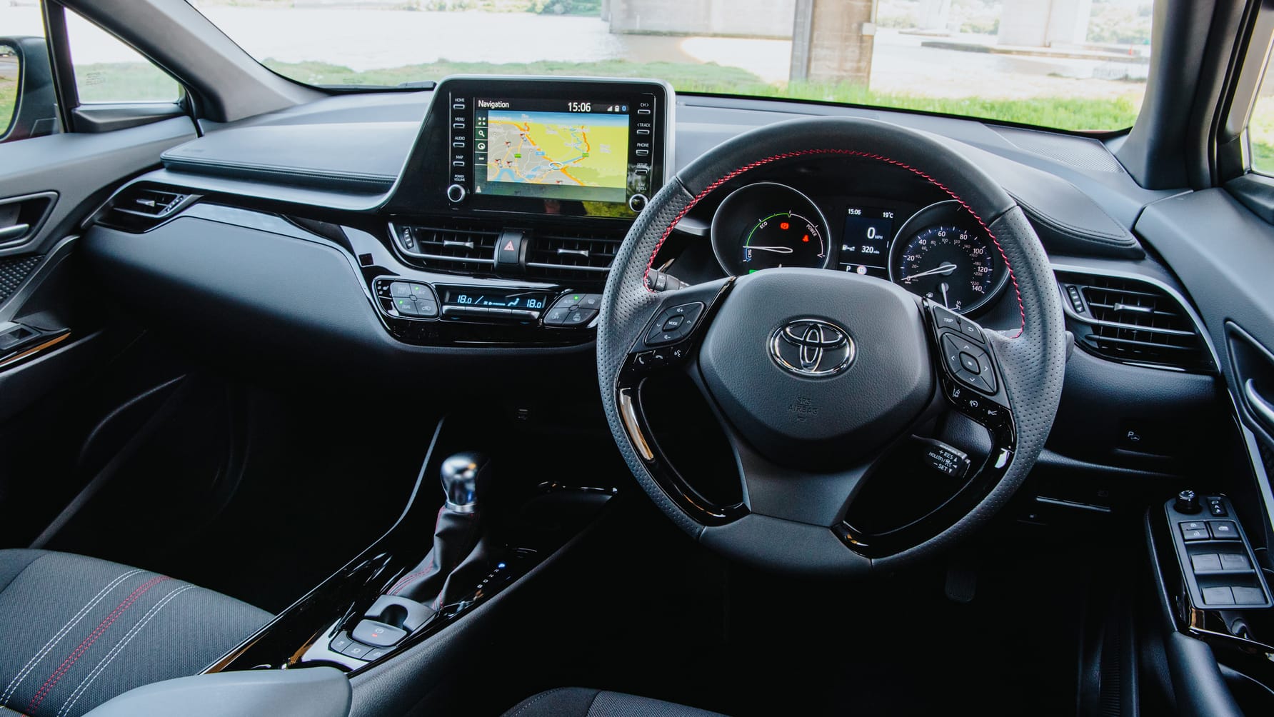 Toyota CHR Interior Layout & Technology Top Gear