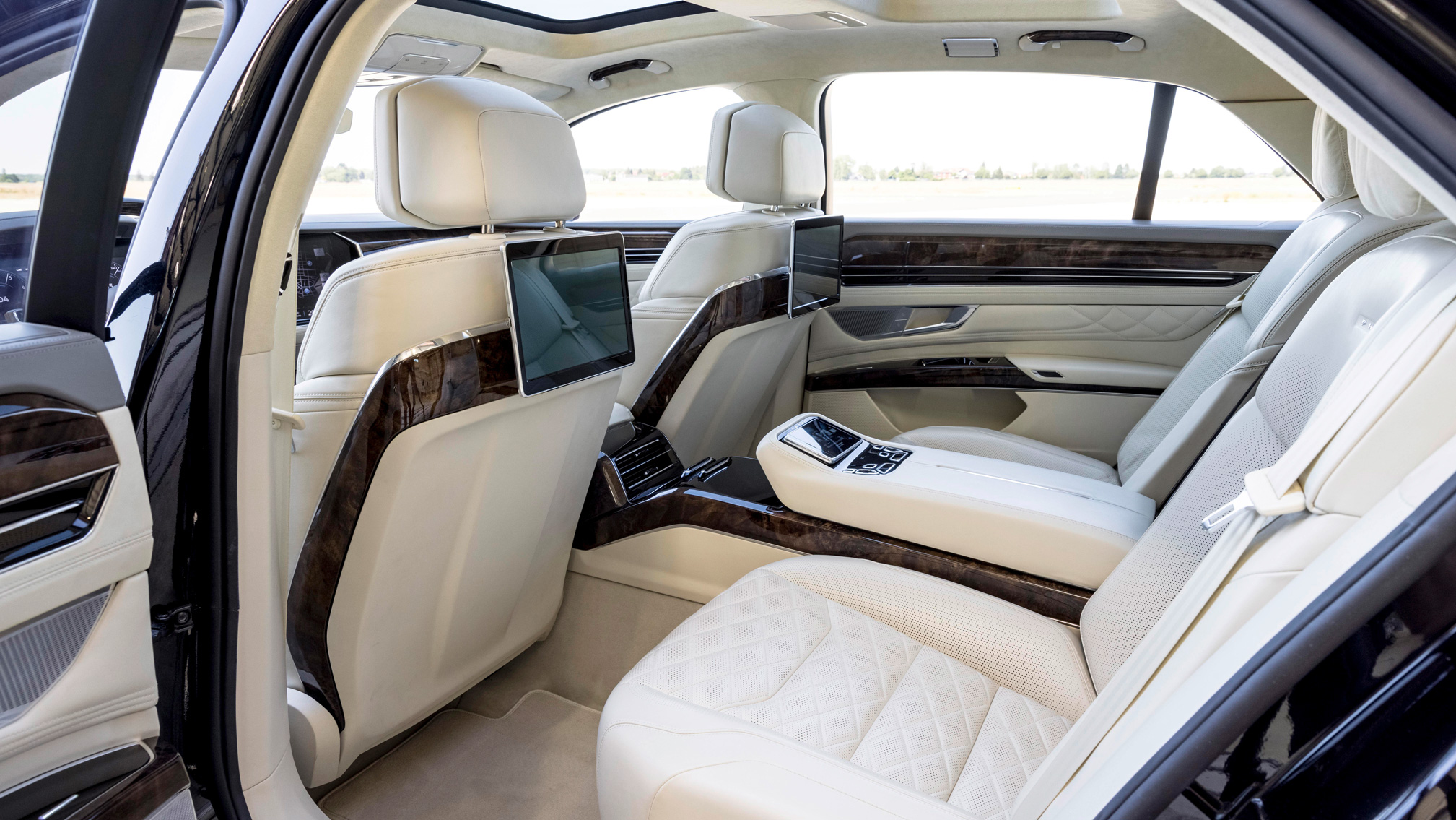 Volkswagen Phaeton Interior Details Of 13 Videos And 83 Images