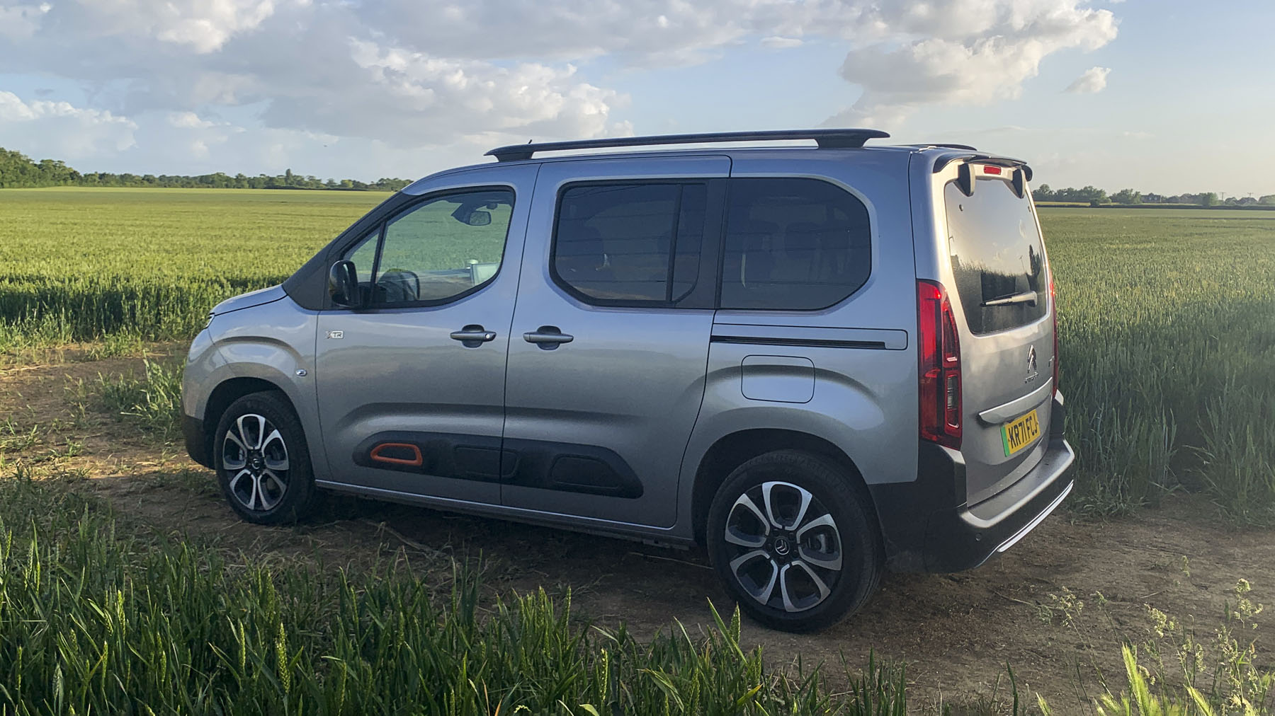 Citroen e-Berlingo Review 2024