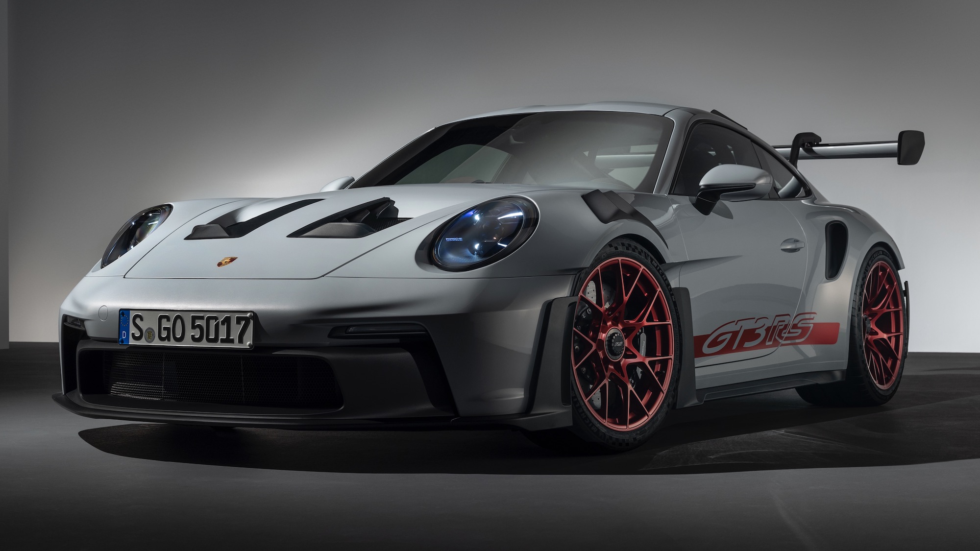 This is the new Porsche 911 GT3 RS and it's pretty much a race car now