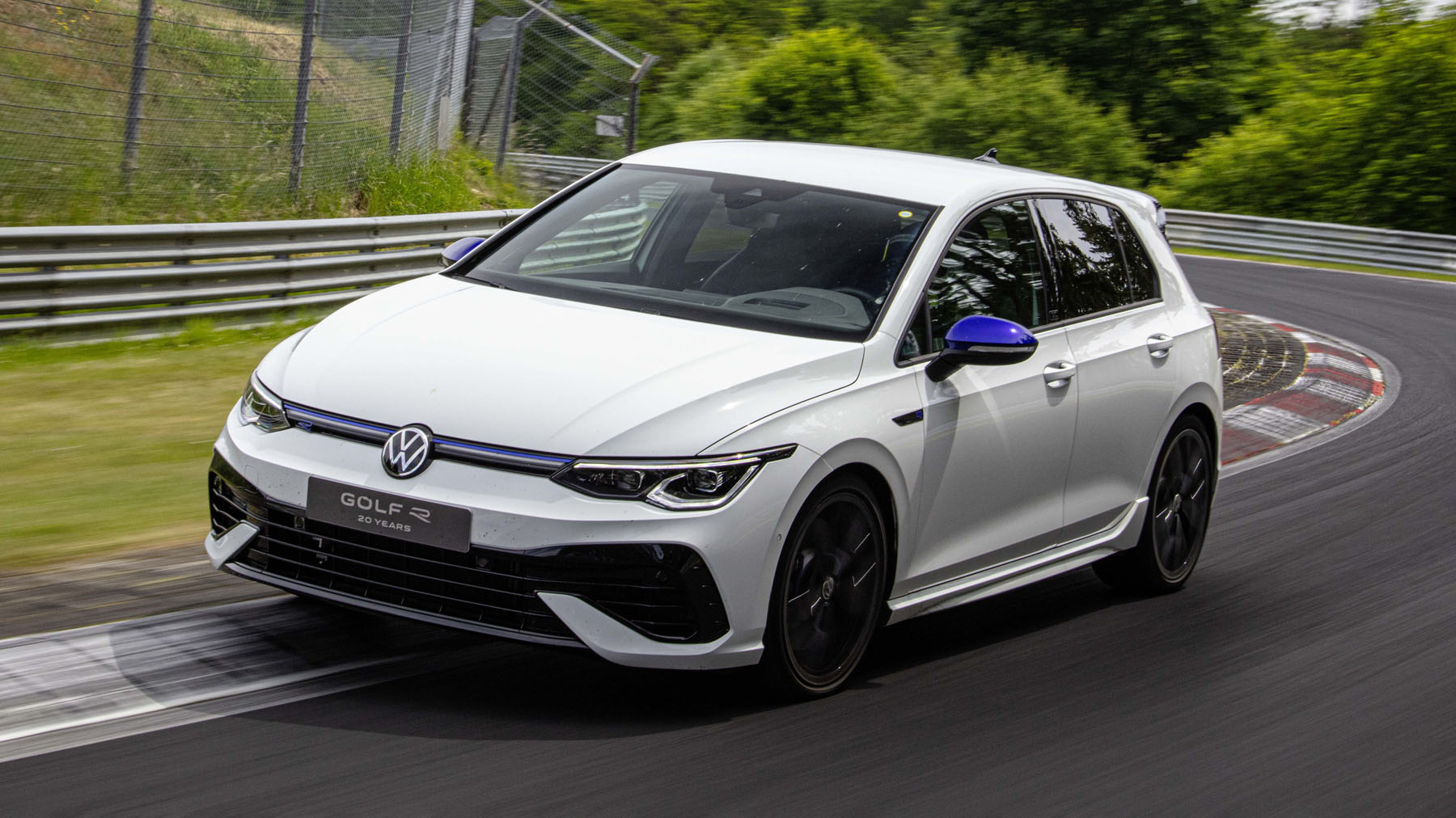 Nauwkeurig Onze onderneming Tochi boom The VW Golf R 20 Years is the fastest ever R model around the 'Ring | Top  Gear