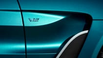 Aston Martin V12 Vantage Roadster Top Gear