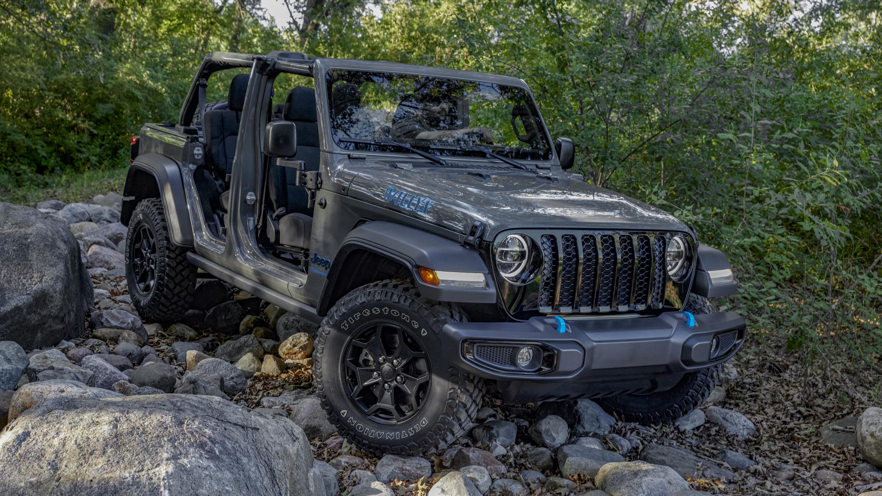 This is the new Jeep Wrangler Willys 4xe | Top Gear