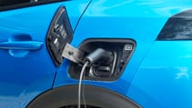 Peugeot e-2008 charging
