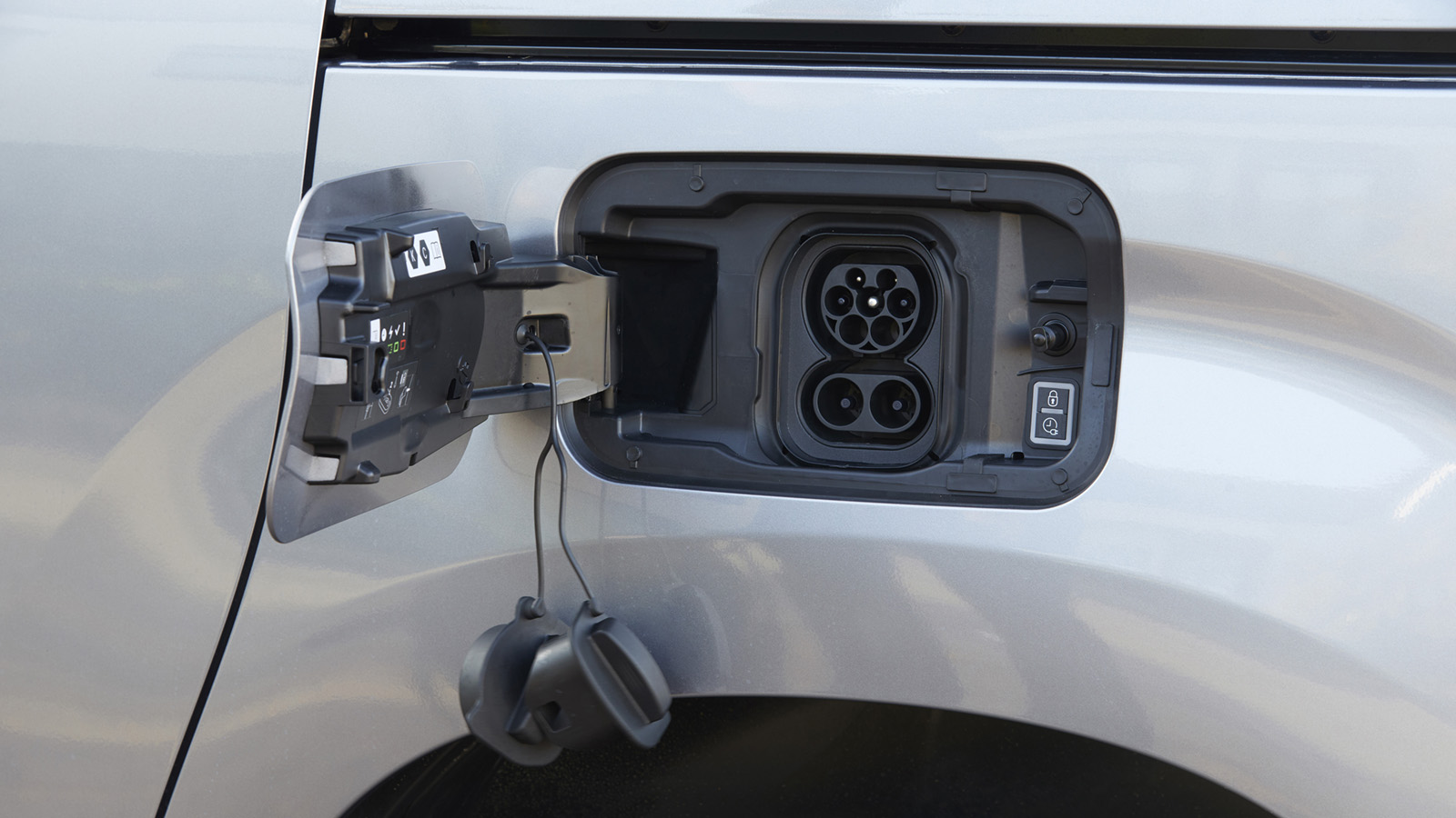 Citroen e-Berlingo charge port