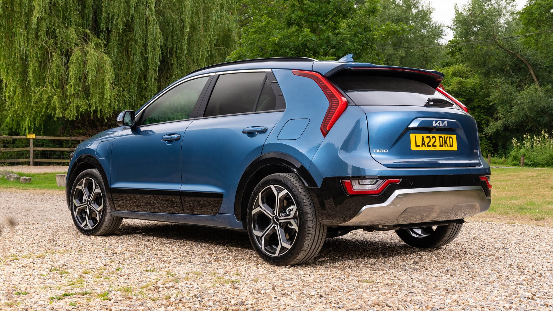 Kia Niro Review 2025 Top Gear