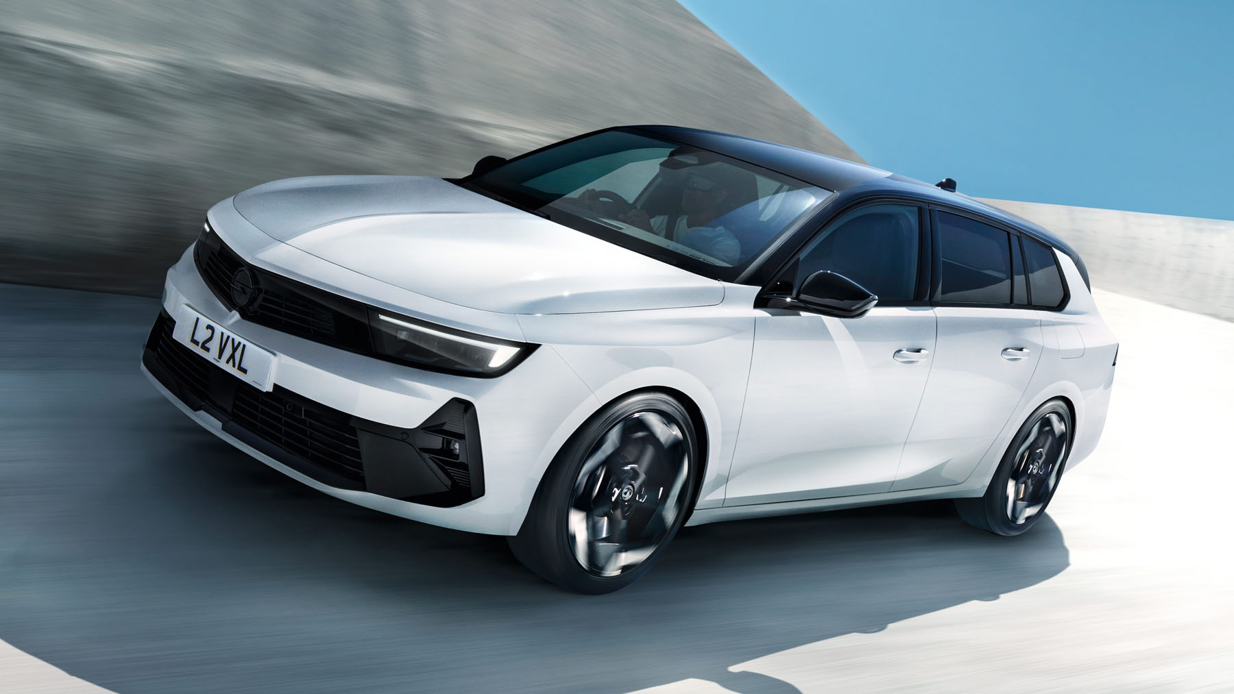 Sporty plug-in hybrid Astra GSe breaks cover