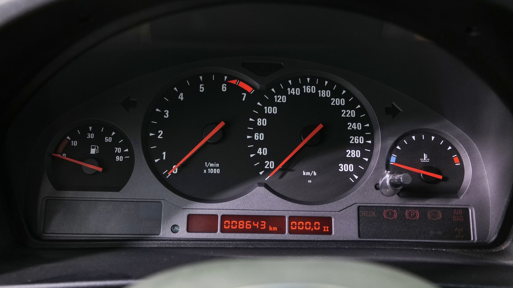 BMW 850 CSi prototype