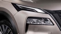 Nissan X-Trail headlight